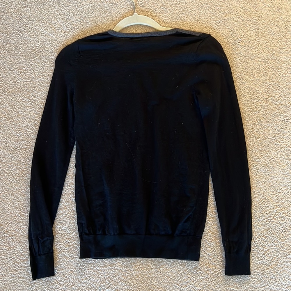 Club Monaco black sweater , size XS. Hardly worn, can’t wear after pregnancy. - Picture 3 of 3